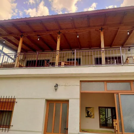 Anastasia's * Përmet