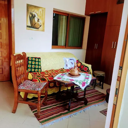 Anastasia's * Përmet